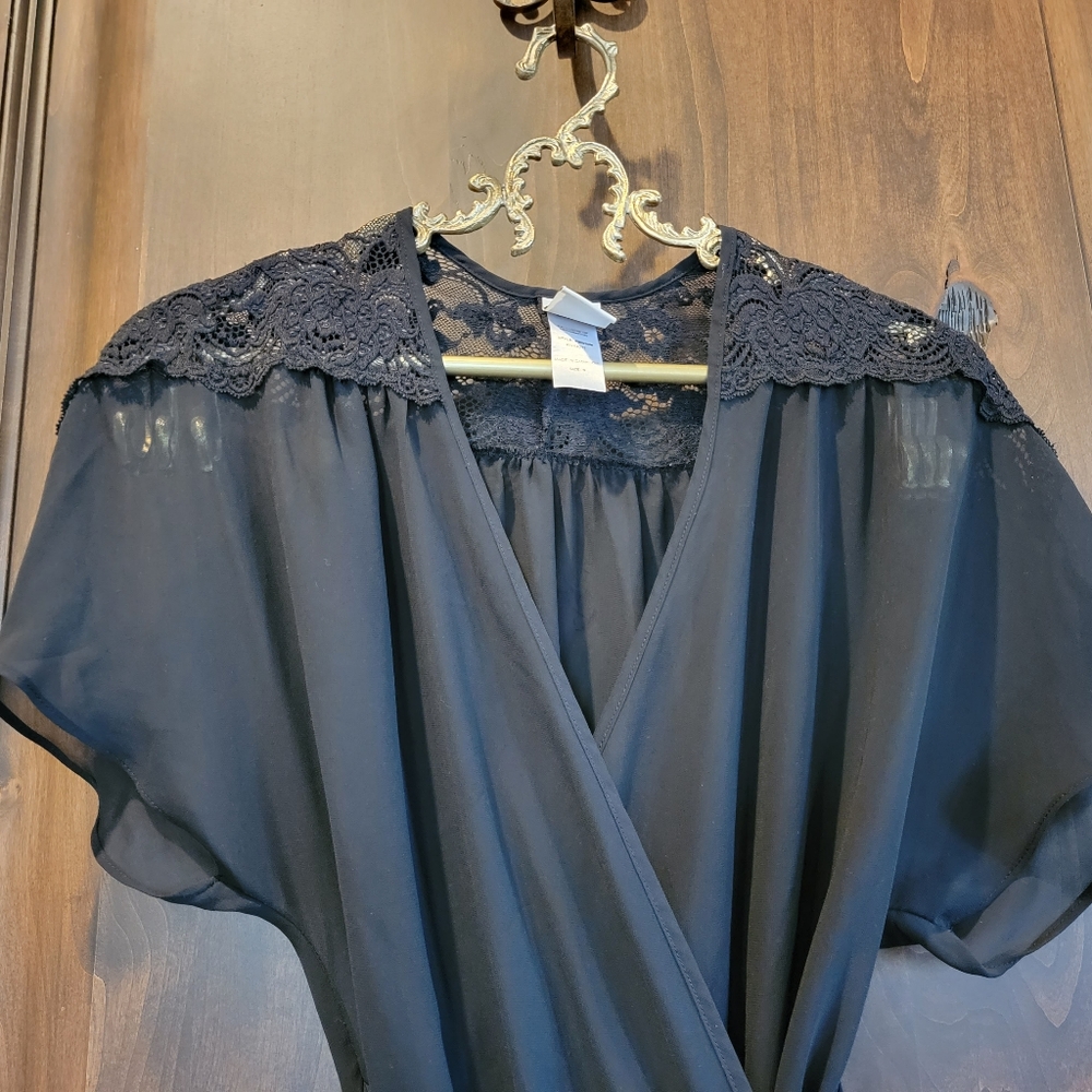 In Bloom Sheer Robe - Picture 3 of 5